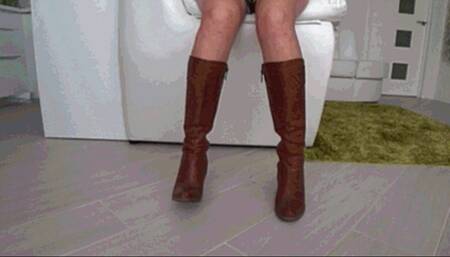 Toe topping in brown leather boots QQa