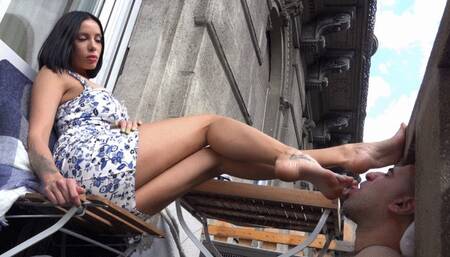 REA - City Queen - Footstool And Footworship FULL CLIP (1080p)