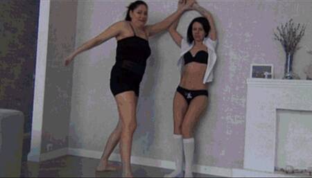 BEATS IN THE BELLY TO LOOK AT ASS AND CROTCH 2 (bb)