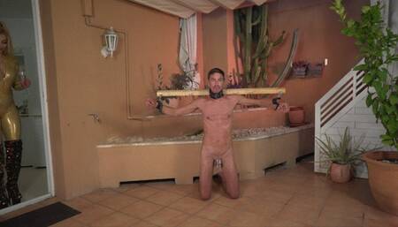 Slavena and Bijoux - Spitting