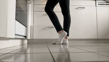 SPYING ON YOUR NEIGHBOR IN DIRTY WHITE SOCKS - MOV Mobile Version