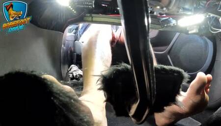 NYCFEET DRIVING BAREFOOT AND SOLE VIEW BEHIND PEDAL