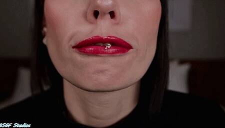 Z red lipstick lips-squash vore! - MP4