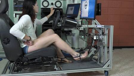 Amo Calibrates the Simulator Pedals and Tests the Controls (MP4 - 720p)