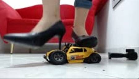 crushing a beetle RC toycar very hard!!!
