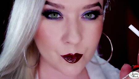 Close-up Eve 120 with glossy burgundy lips [1080p, mp4]