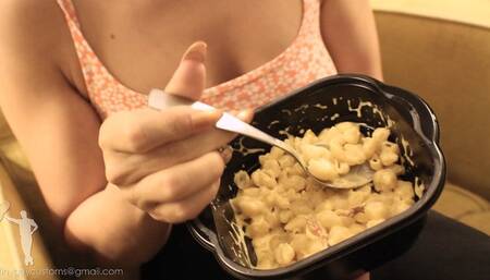 Lil Mizz Unique Tiny Party Gets Crashed