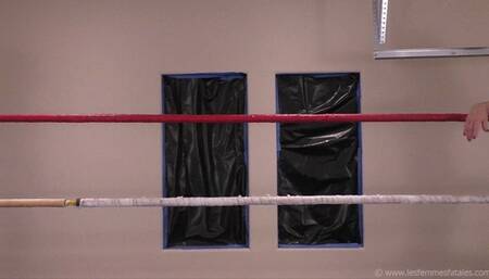 Las Vegas Ring Riot!  Mistress Kara vs Fightbabe Robin!