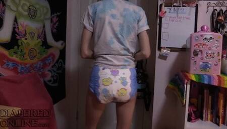 Samara - Diaper Girl Does Makeup