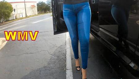Public pee is such a turn on (WMV)