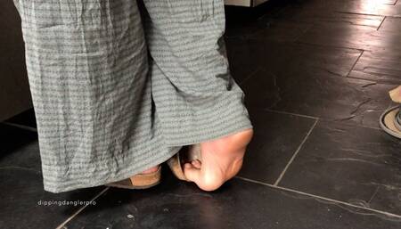 Smelly Fur Clogs Dipping Shoeplay