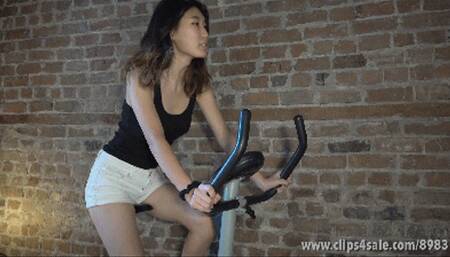 Liu's Sweaty Workout Feet - (Ultra HD 4K Version)