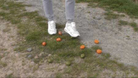 Sneaker-Girl Doro - Happy Easter