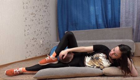 Playful brunette presses man's head between her thighs, vf1655x 1080p