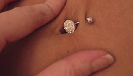 Mia's extra close belly button wmv