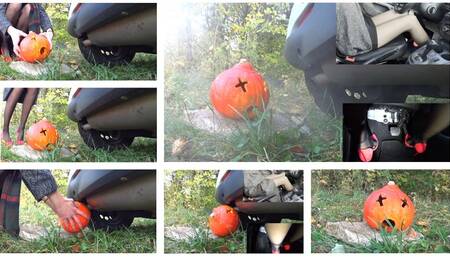 Ms Curious and the Pumpkin Head - Hard Revving Helloween Part 1