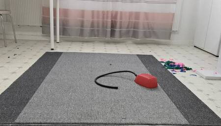 Pumping to bang - pink balloon