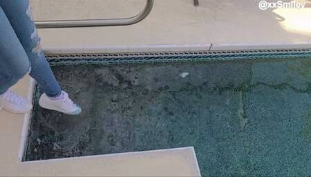 K-Swiss Sneakers and Levis WETLOOK