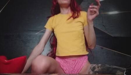 T-shirt&Panties smoker