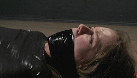 Leya - Extremely tight PVC mummification (HD 720p MP4)