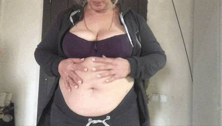 Morning jog not only tired Sofia but also awakened the alien in her belly  MP4