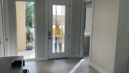 Sexy fit BBC fucks Sweet Vickie outdoors in the Florida sun