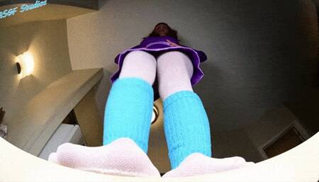 Daphne (Megan Jones) tramples and smothers your face for info!- MOV