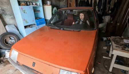 Nastya fails with starting old zaz