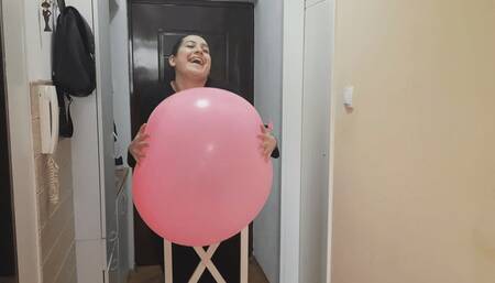 Dolina on a big balloon MP4