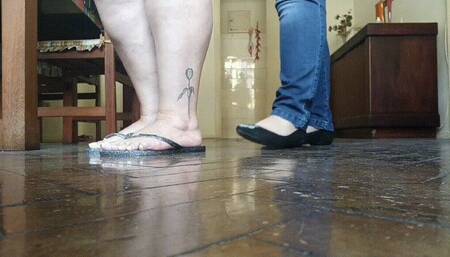 Hot foosie ground POV by Dolce and Juliette FOR MOBILE DEVICES - FOOTSIE - FLATS - JEANS - FLIP FLOP - BAREFOOT - BBW - POV