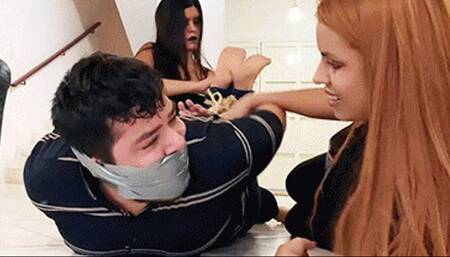 Mary, Laika & Felipe in: Trick Or Treat, Bitch! (mp4)