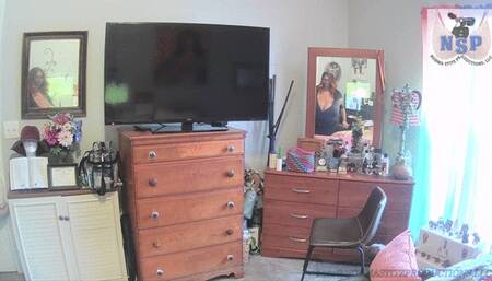 GODDESS NORMA STITZ STARTS TROUBLE FOR HIM IN THE OFFICE   WMV FORMAT