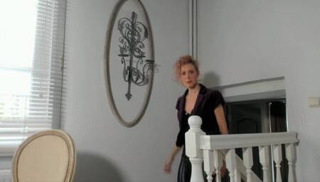 The Cruel hairdresser and the restrictive cape