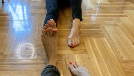 MEASURING AND COMPARING THEIR SEXY BARE FEET - MOV Mobile Version