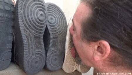 2150 Sneakers licking with Melanie Katy Nathalie