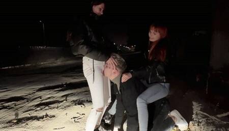 Bratty Girls Roughly Public Dominate An Enslaved Guy Outdoor Night (WMV HD 720p)