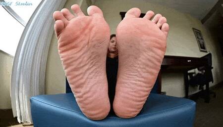 Huge beauitful BBW soles get some lotion  - MOV