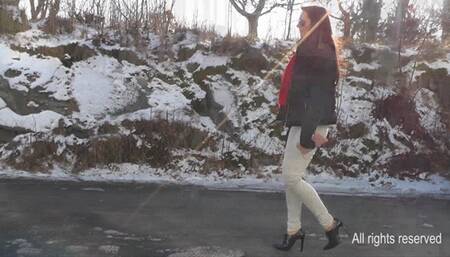 Lady Loretta PV 544 In Traffic Part 1 SD