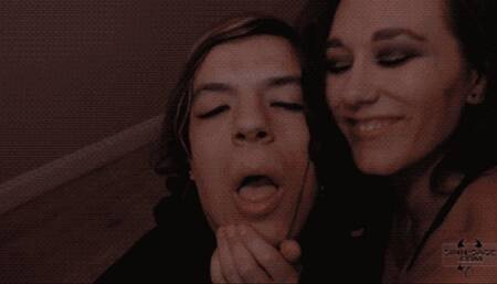 Queer Bunny Babe Takes In Sinn Sage WMV