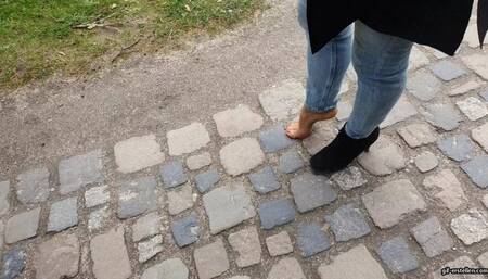 Way home with just one ankle boot HD mp4 1920x1080