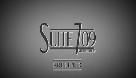 Sienna Suxxx Riding that Big Purple Thang