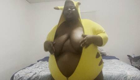 SSBBW BUSTING OUT COSTUME&BUSTIN A NUT ????