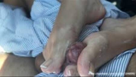 2hotfeet4you - Car footjob - double cum