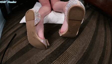 Lee's hot steamy soles pop right out of their flats! - MOV