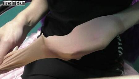 Nails scratching nylon