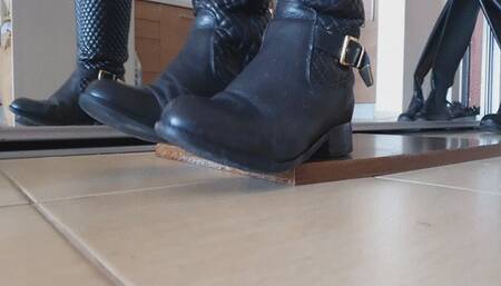 Toe Tapping in Two Pairs of Leaher Boots WMV