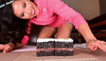 Tomiko's Cake Crush * CUSTOM * - MOV