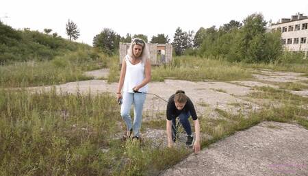 JANE - On this warm day my feet were sweating (4K)