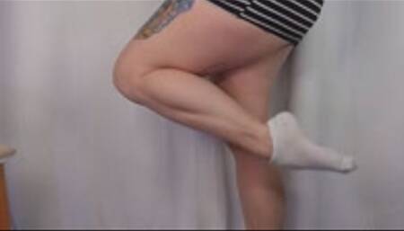 Calves in White Ankle Socks WMV 720 Quickie Video