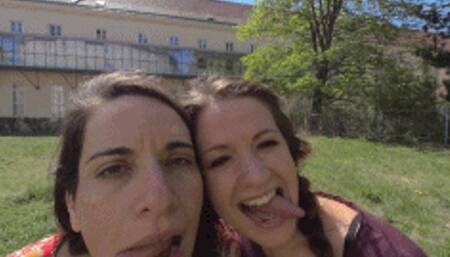 VR180 - Alice & Sadie Tongue Play